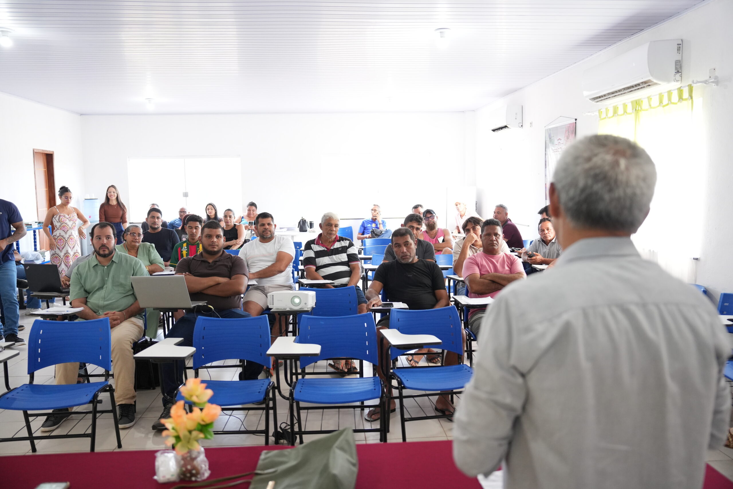 Prefeitura de Raposa realiza reunião anual com arrendatários de embarcações MAR