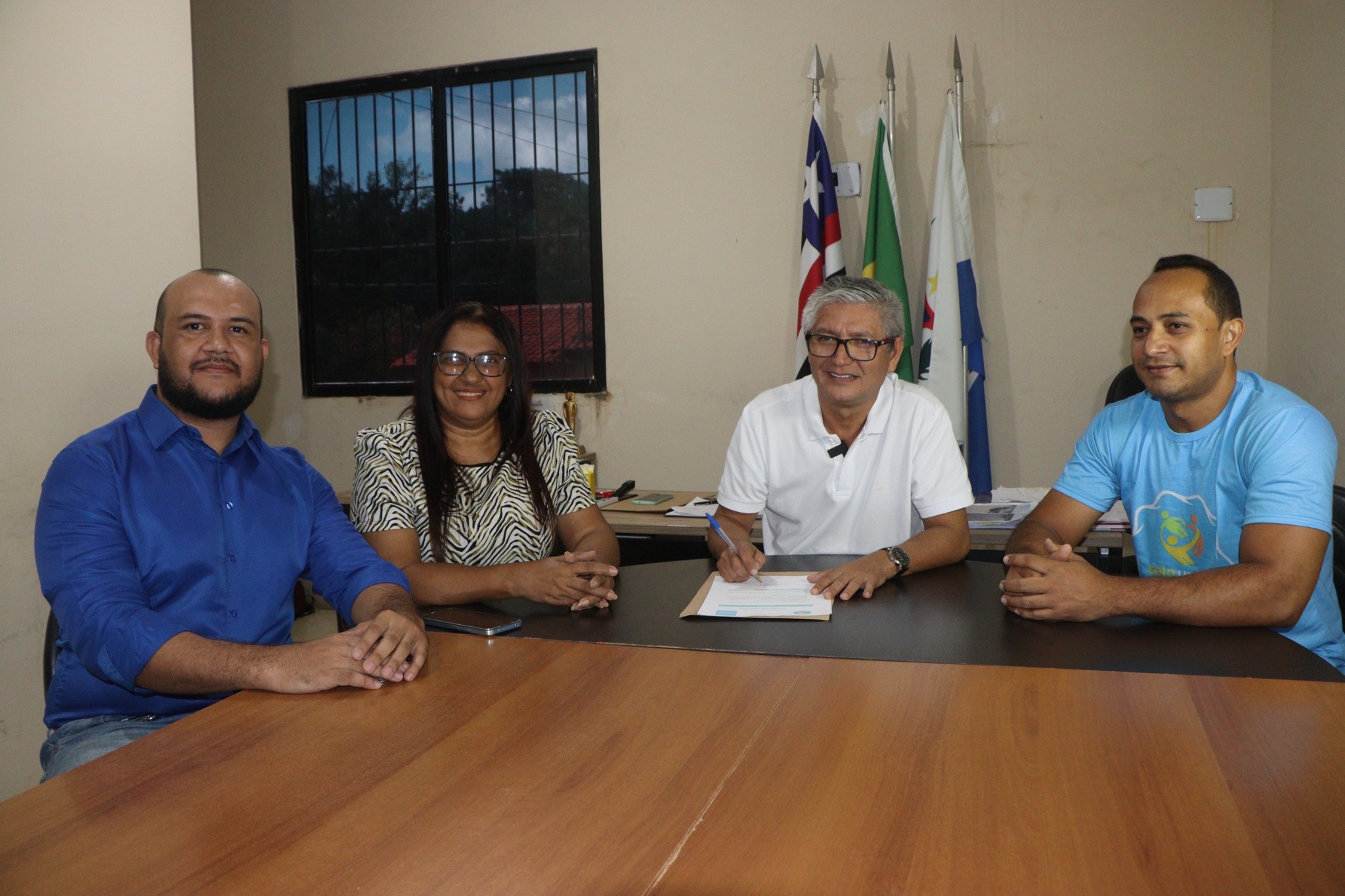Prefeito Eudes Barros assina termo de adesão ao Selo UNICEF