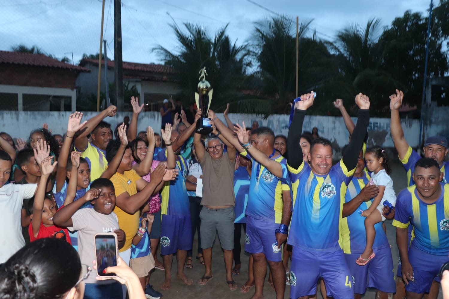 Cruzeiro conquista o título do 1º Campeonato Quarentão Peladeiros de Raposa